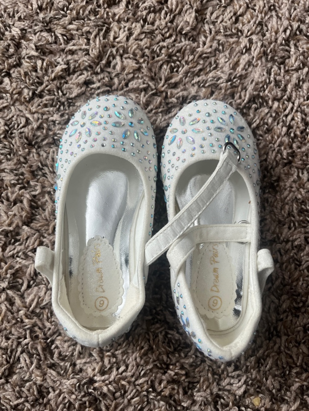 Dream Pairs White Girls' Rhinestone Mary Jane Dress Shoes